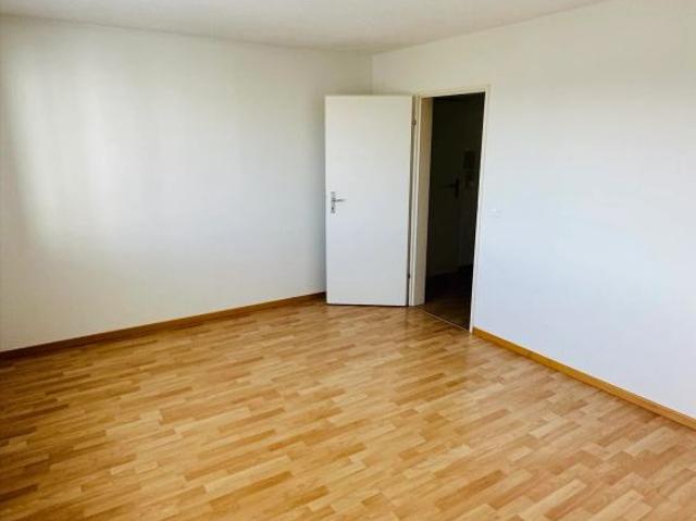 2.5 Zimmer, 58 m², 2. Stock