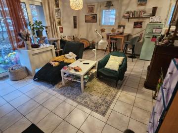 Bex, Bezirk Aigle, Waadt - Parkplatz, Keller