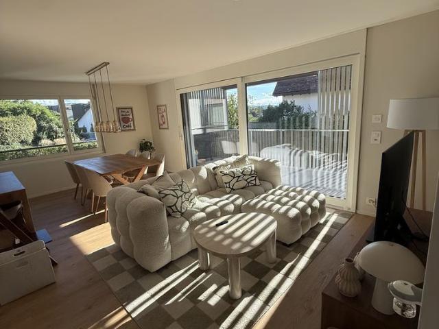 2.5 Zimmer, 64 m², 1. Stock