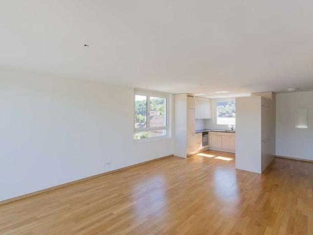 2.5 Zimmer, 64 m², 1. Stock