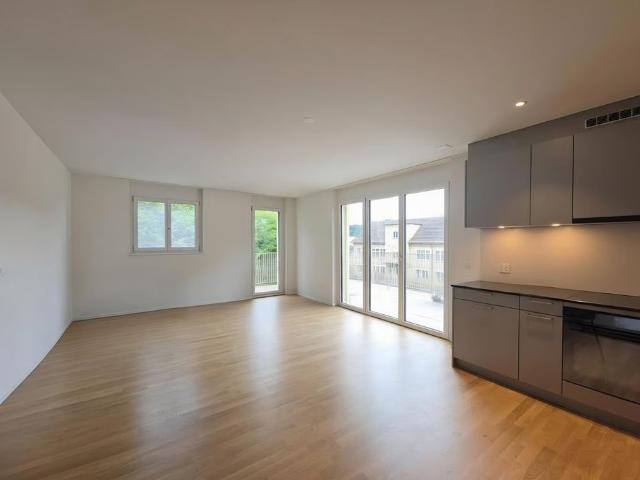 2.5 Zimmer, 64 m², 1. Stock