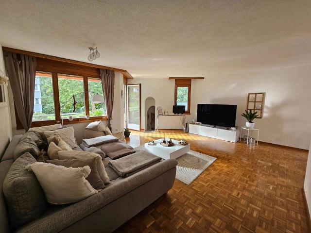 2.5 Zimmer, 64 m², 1. Stock