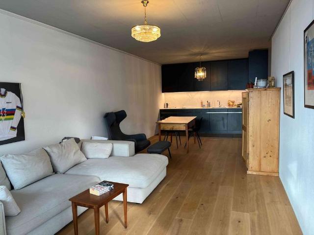2.5 Zimmer, 64 m², 2. Stock
