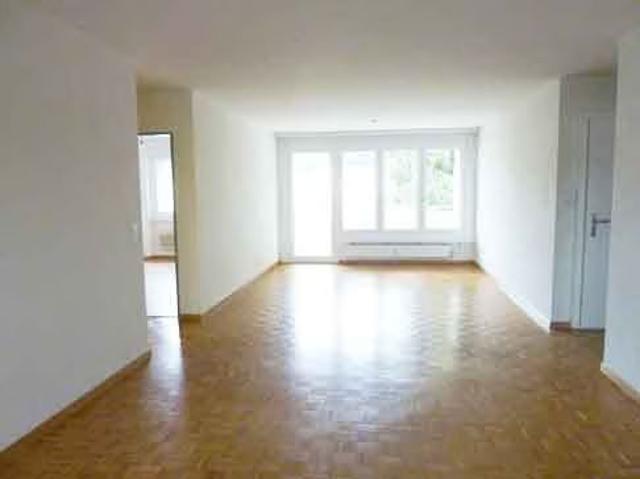 2.5 Zimmer, 64 m², EG