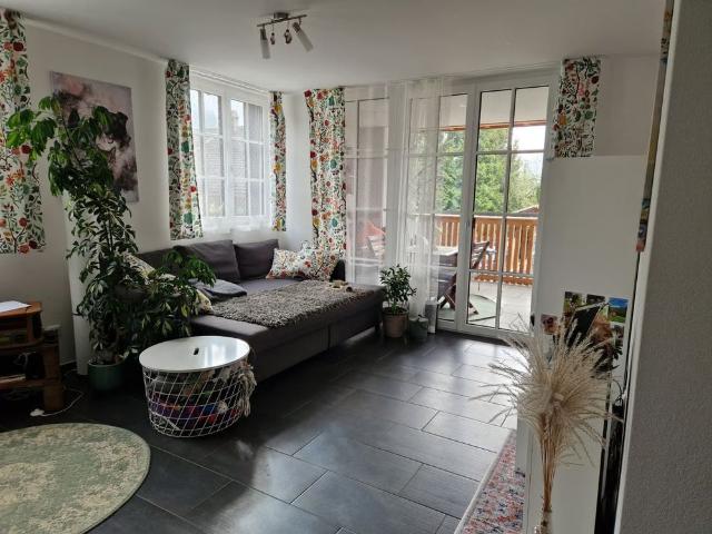2.5 Zimmer, 65 m², 1. Stock