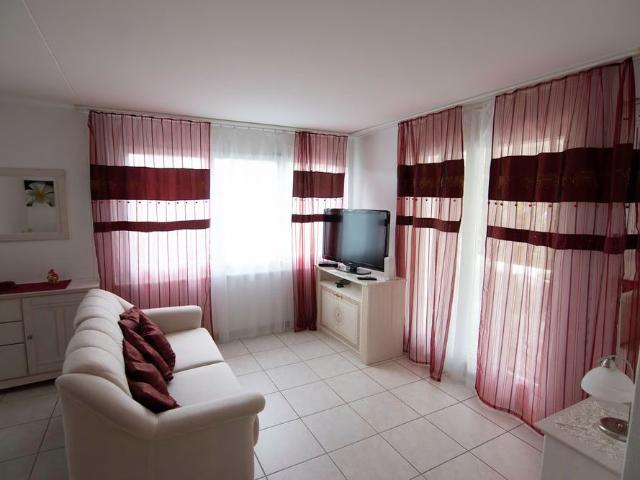 2.5 Zimmer, 65 m², 1. Stock