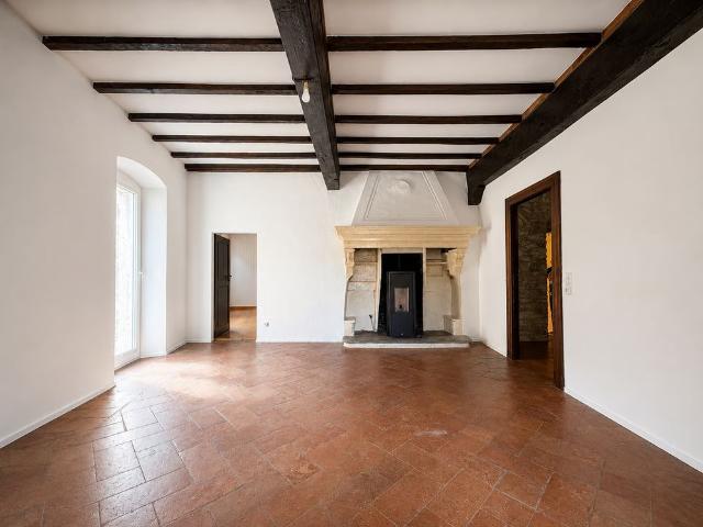 2.5 Zimmer, 65 m², 1. Stock