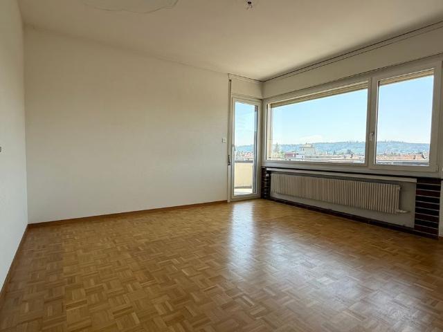 2.5 Zimmer, 65 m², 1. Stock