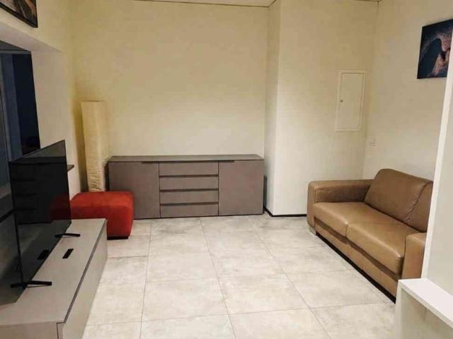 2.5 Zimmer, 65 m², 1. Stock
