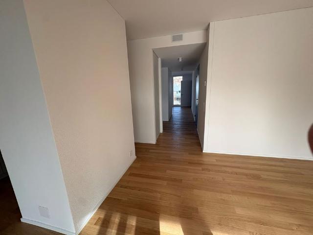 2.5 Zimmer, 65 m², 2. Stock