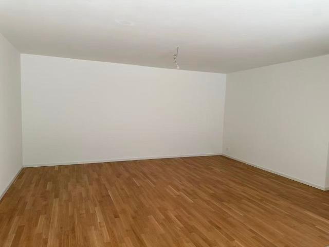 2.5 Zimmer, 65 m², 2. Stock