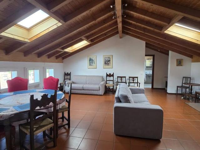 2.5 Zimmer, 65 m², 4. Stock