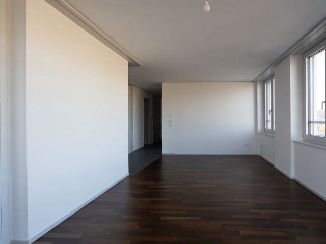 2.5 Zimmer, 69 m², 16. Stock