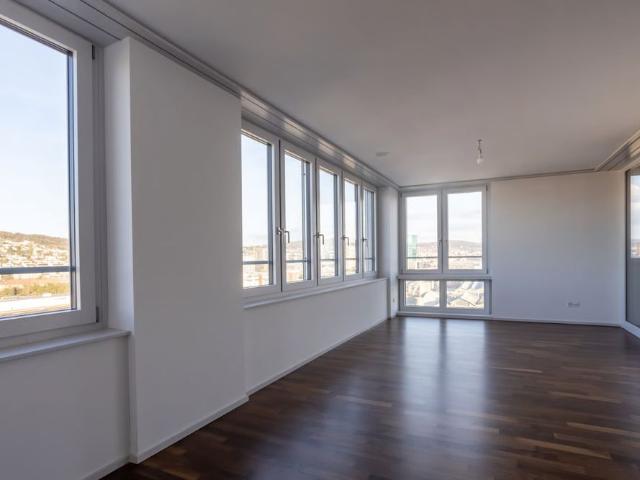 2.5 Zimmer, 69 m², 16. Stock