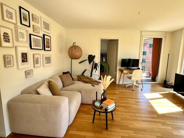 2.5 Zimmer, 69 m², 1. Stock