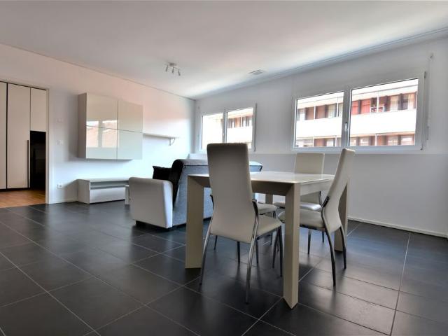 2.5 Zimmer, 60 m², 3. Stock