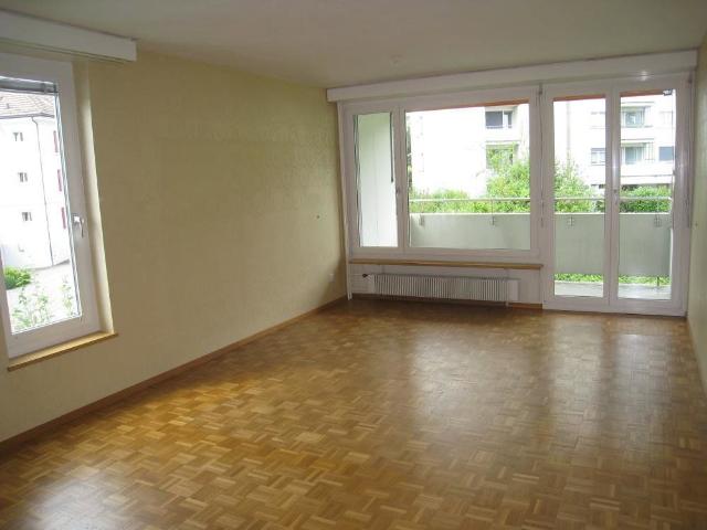 2.5 Zimmer, 60 m², 1. Stock