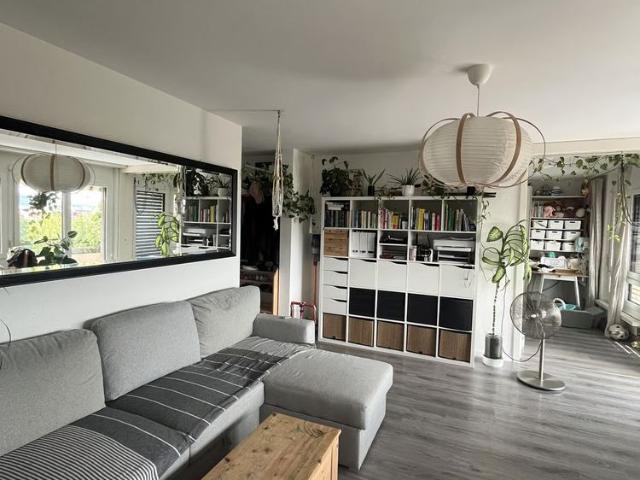 2.5 Zimmer, 60 m², 1. Stock