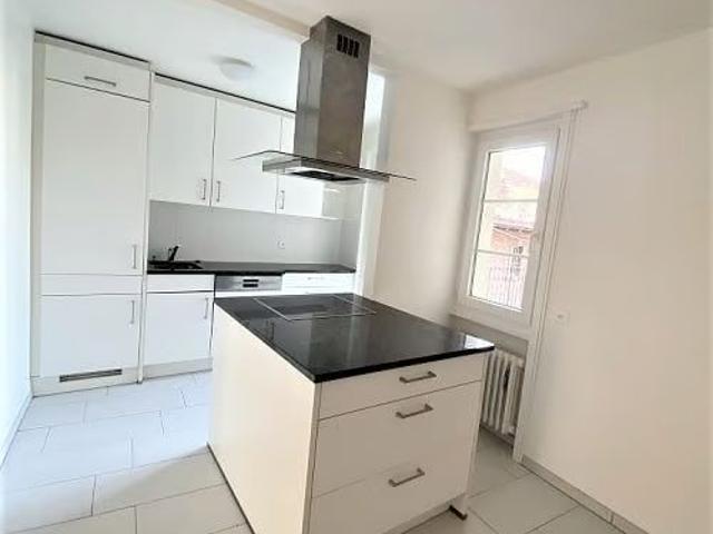 2.5 Zimmer, 60 m², 1. Stock