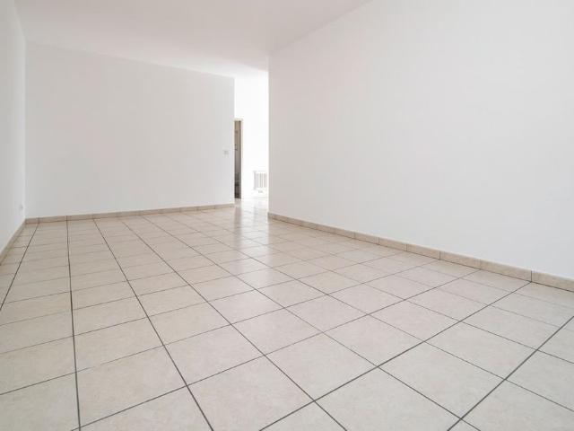 2.5 Zimmer, 61 m², 2. Stock