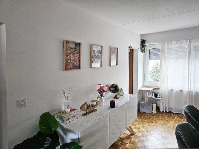 2.5 Zimmer, 61 m², 2. Stock