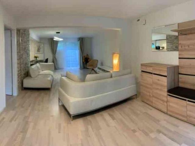 2.5 Zimmer, 74 m², EG
