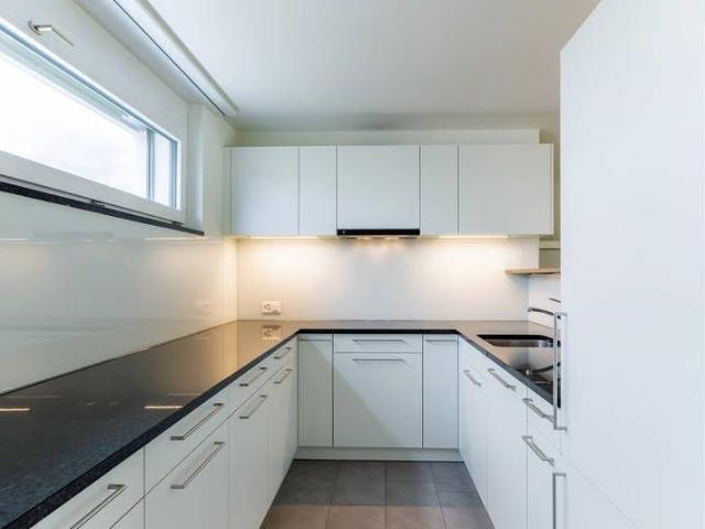 2.5 Zimmer, 75 m², 3. Stock