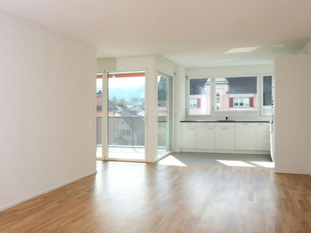 2.5 Zimmer, 75 m², 3. Stock