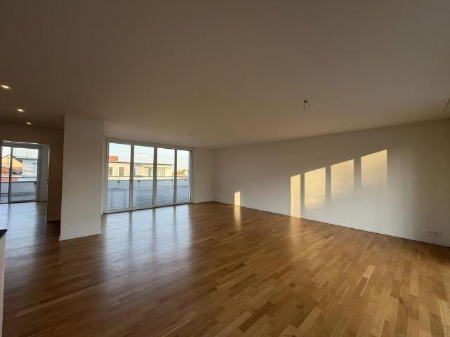 2.5 Zimmer, 75 m², 3. Stock