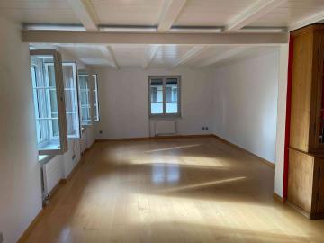 2.5 Zimmer, 75 m², 1. Stock