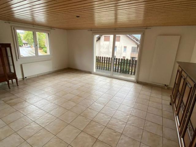 2.5 Zimmer, 75 m², 1. Stock