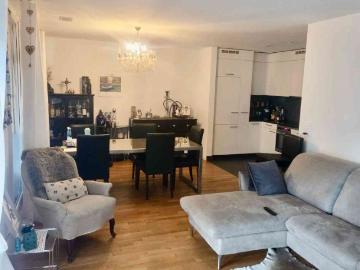 2.5 Zimmer, 75 m², 1. Stock