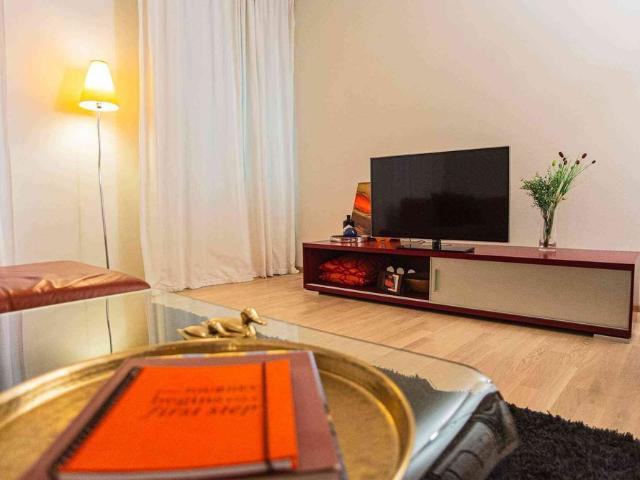 2.5 Zimmer, 75 m², 2. Stock