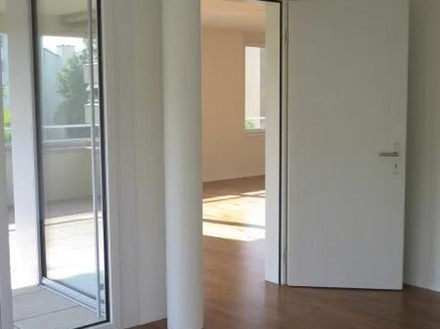 2.5 Zimmer, 75 m², 2. Stock