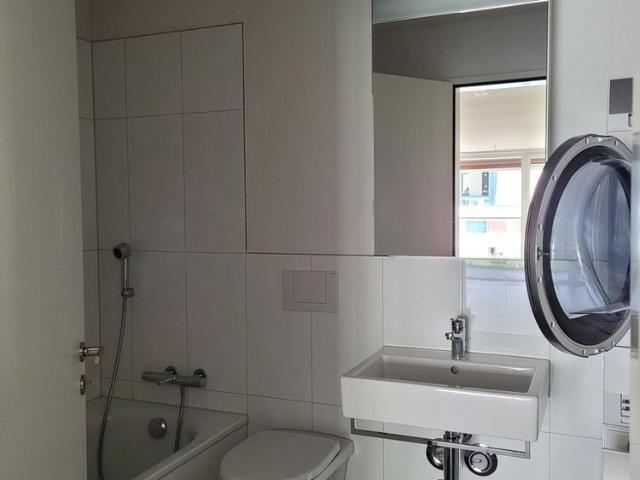 2.5 Zimmer, 75 m², 4. Stock