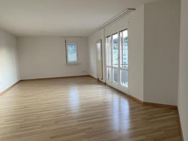 2.5 Zimmer, 75 m², 6. Stock