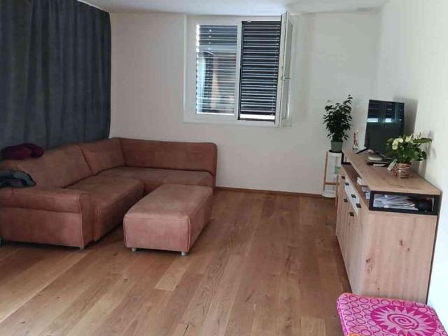 2.5 Zimmer, 75 m², EG