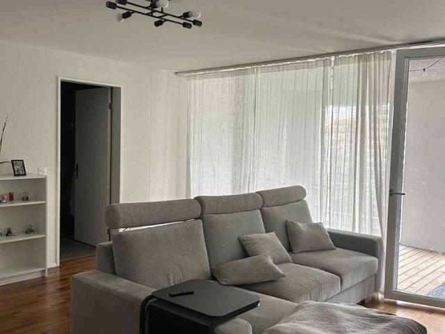 2.5 Zimmer, 76 m², 3. Stock