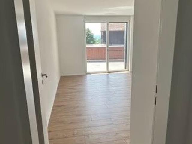 2.5 Zimmer, 76 m², 1. Stock