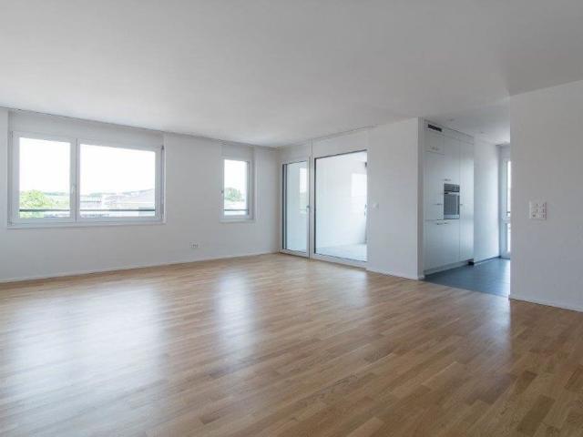 2.5 Zimmer, 77 m², 1. Stock