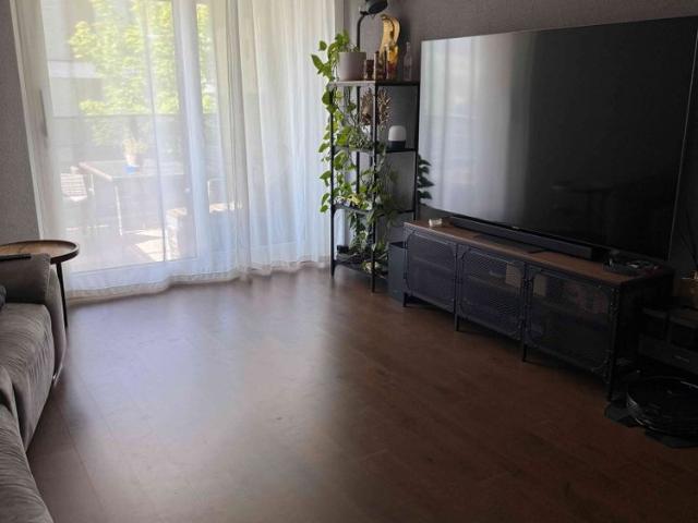2.5 Zimmer, 77 m², 1. Stock