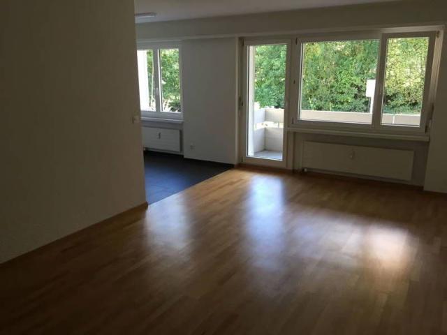 2.5 Zimmer, 77 m², 2. Stock