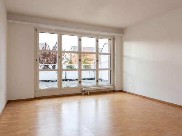 2.5 Zimmer, 77 m², 2. Stock