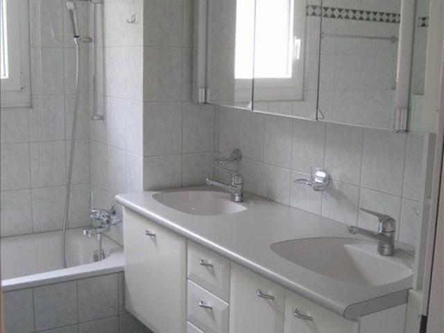 2.5 Zimmer, 77 m², 2. Stock