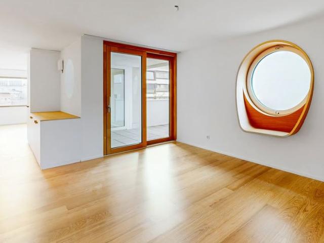 2.5 Zimmer, 77 m², 4. Stock