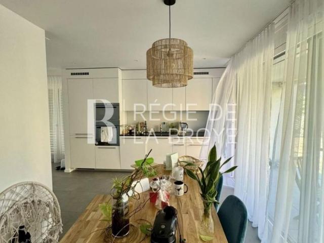 2.5 Zimmer, 77 m², EG