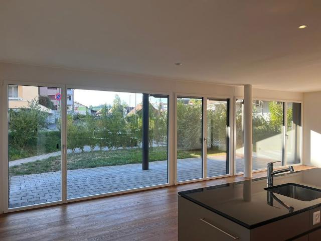 2.5 Zimmer, 77 m², EG