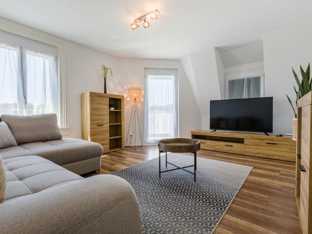 2.5 Zimmer, 78 m², 1. Stock