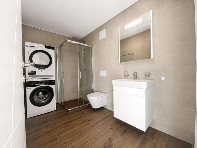 2.5 Zimmer, 79 m², 2. Stock