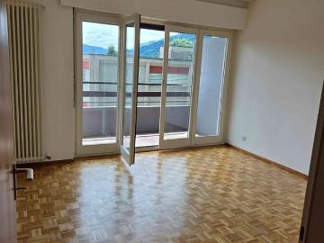 2.5 Zimmer, 70 m², 2. Stock